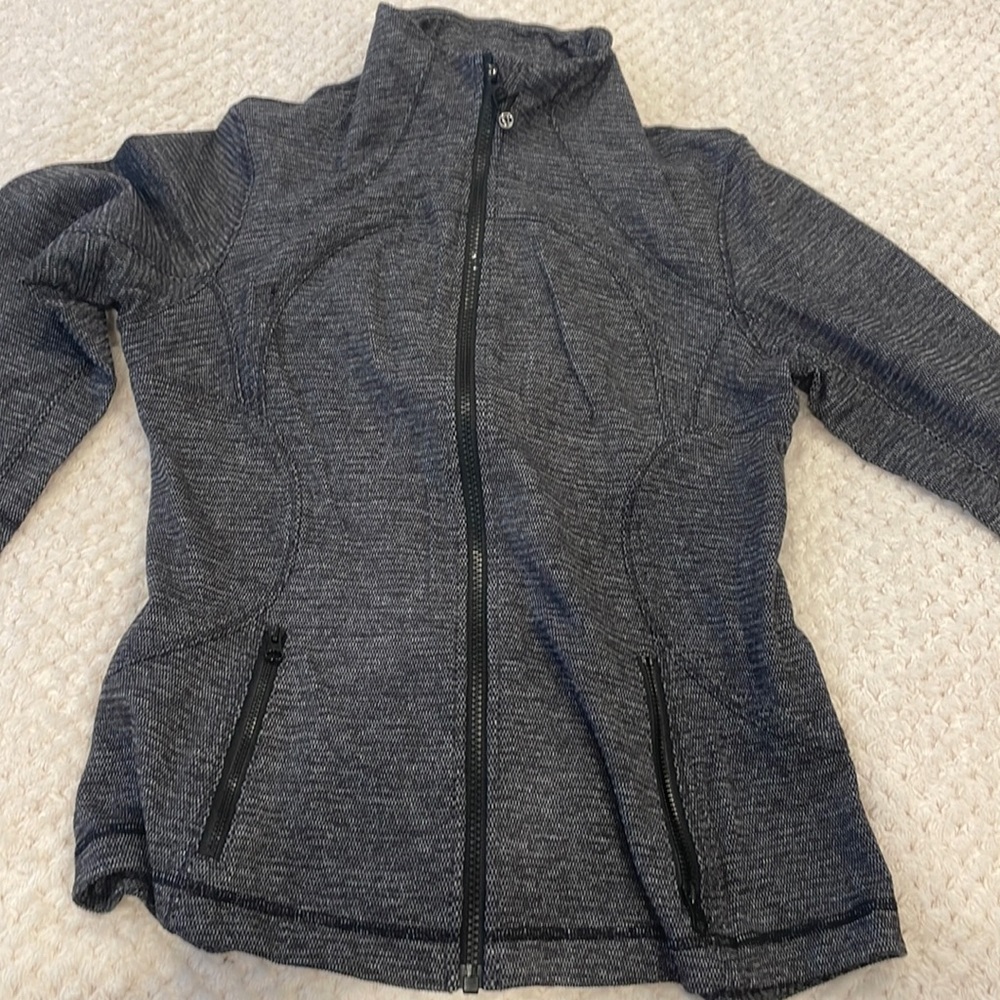 LULULEMON Fitted zip up